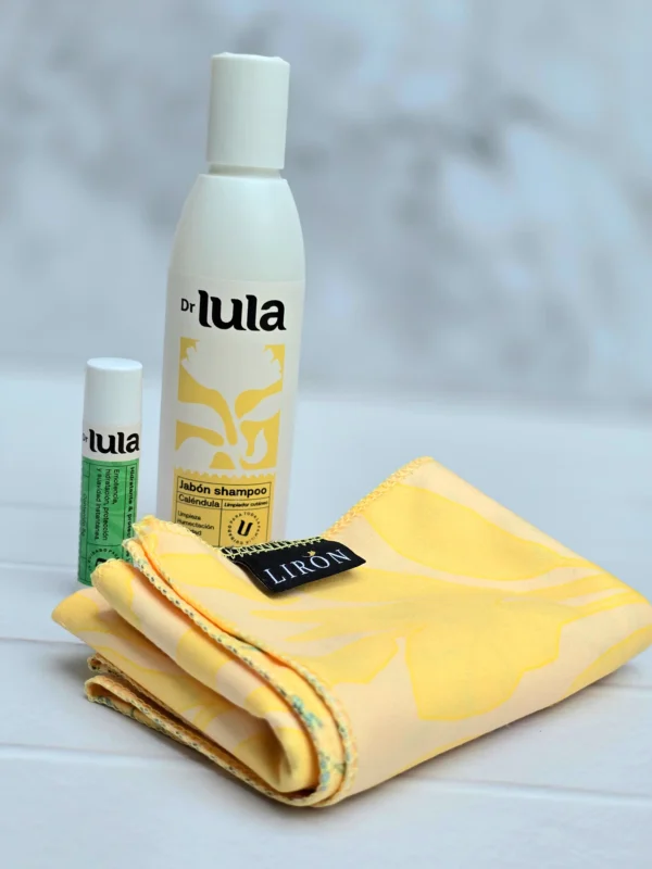 Kit 120 (Jabón/Shampoo multifuncional caléndula 120ml, Lipbalm, Toalla 100% microfibra ecológica Amarilla)